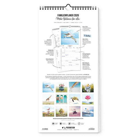 Der Pickmotion "Zauberhafte Welt - Familienplaner" (20x42), ein 3-spaltiger Familienkalender, zeigt lebendige Natur- und Tierfotos - darunter atemberaubende Gebirgsszenen - auf einem strahlend weißen Hintergrund.